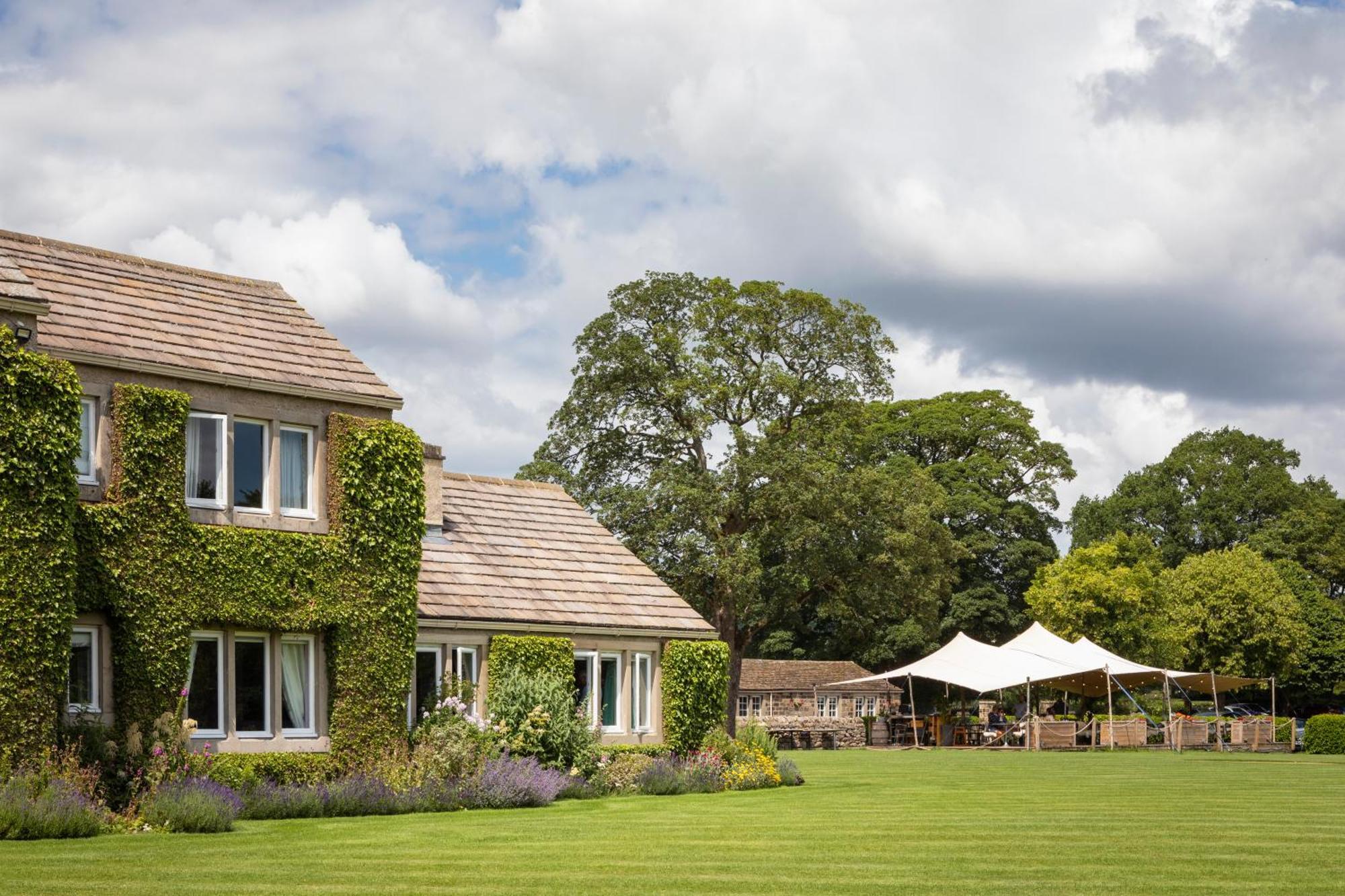 The Devonshire Arms Hotel At Bolton Abbey Esterno foto